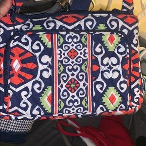 very cute crossbody!